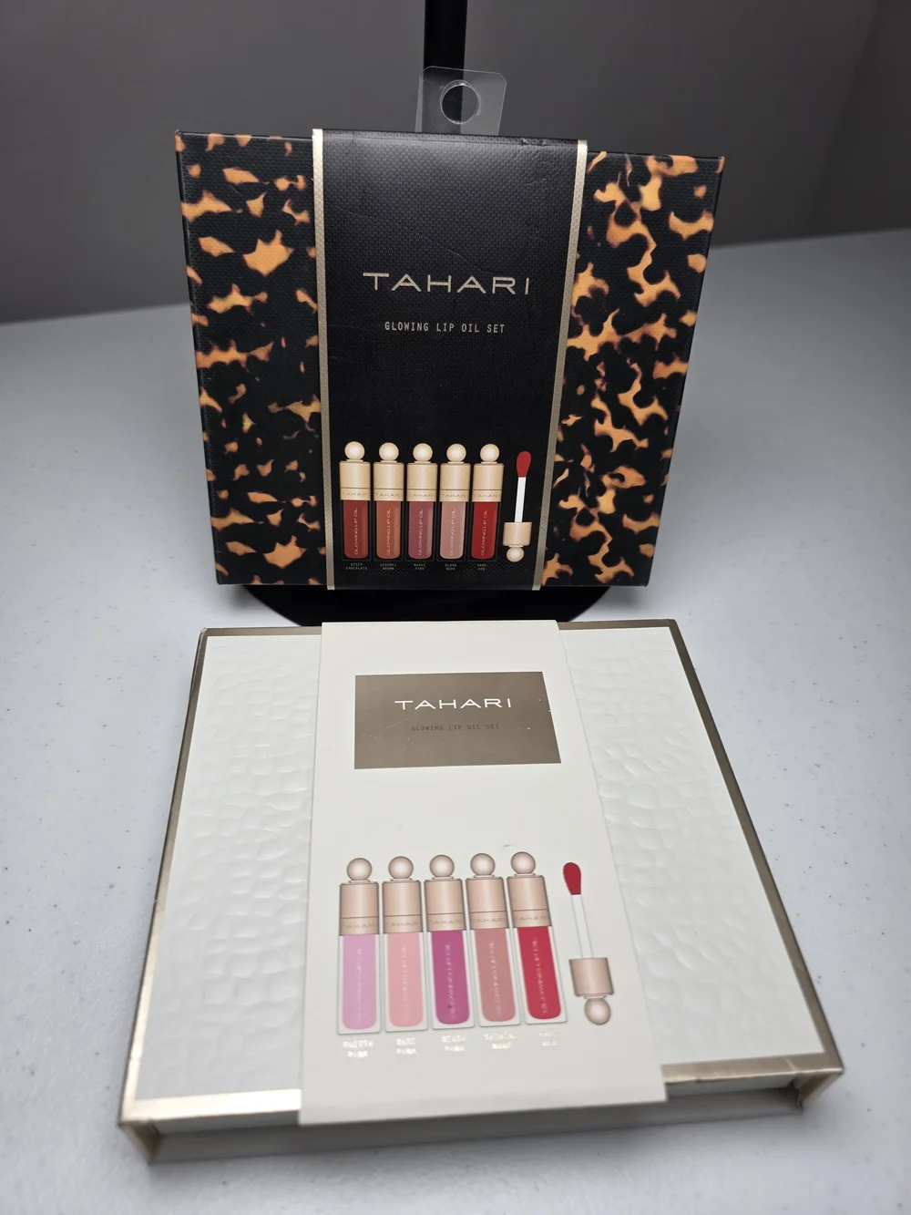 Tahari Glowing Lip Oil Set — Pick 1